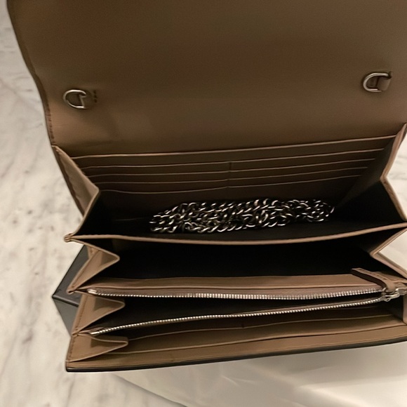 Gucci Dionysus Wallet on a Chain - Picture 2 of 4